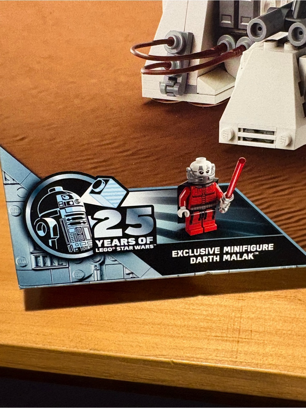 LEGO Star Wars R2-D2 75379 - Picture 3 of 7